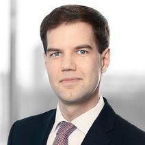  Matthias  Chuchra, LL.M. (com.)